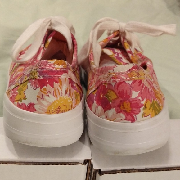 Mossimo Pink Purple Canvas Sneakers - lightly used - Picture 8 of 10